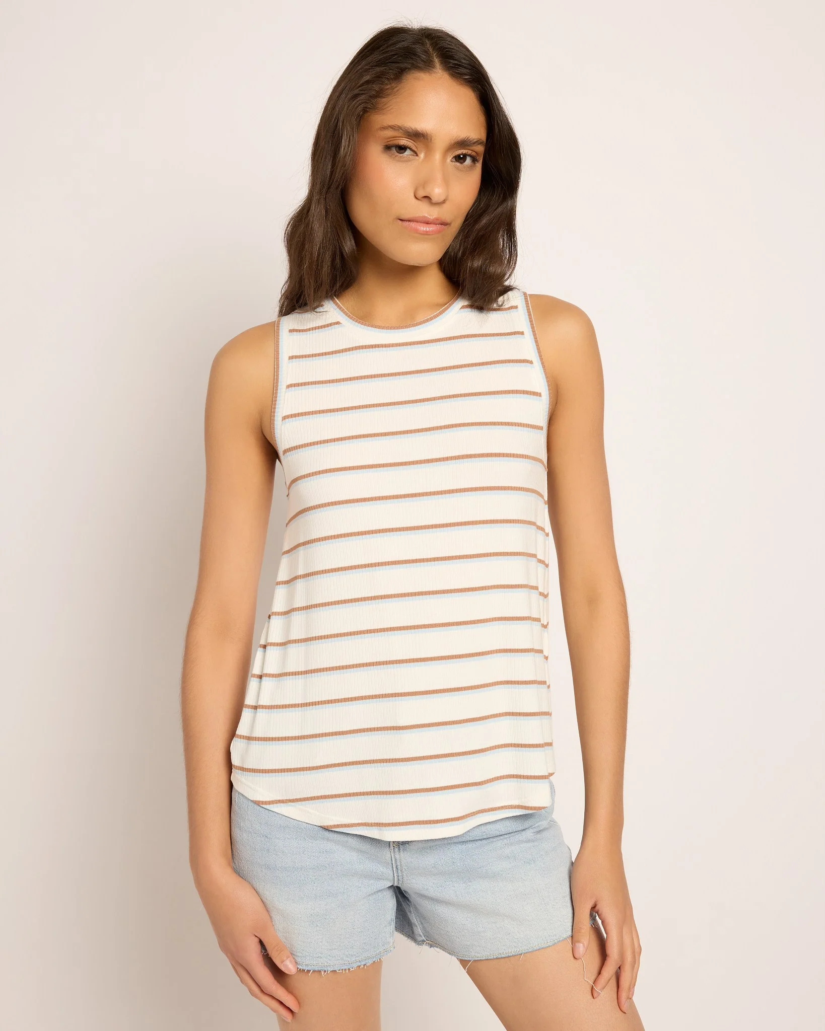 Women's Sleeveless Tops